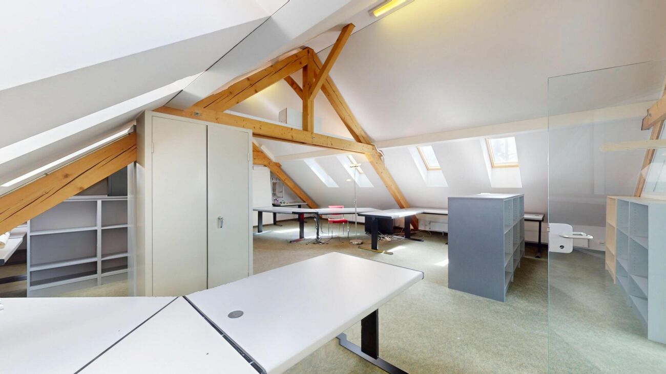170m² office