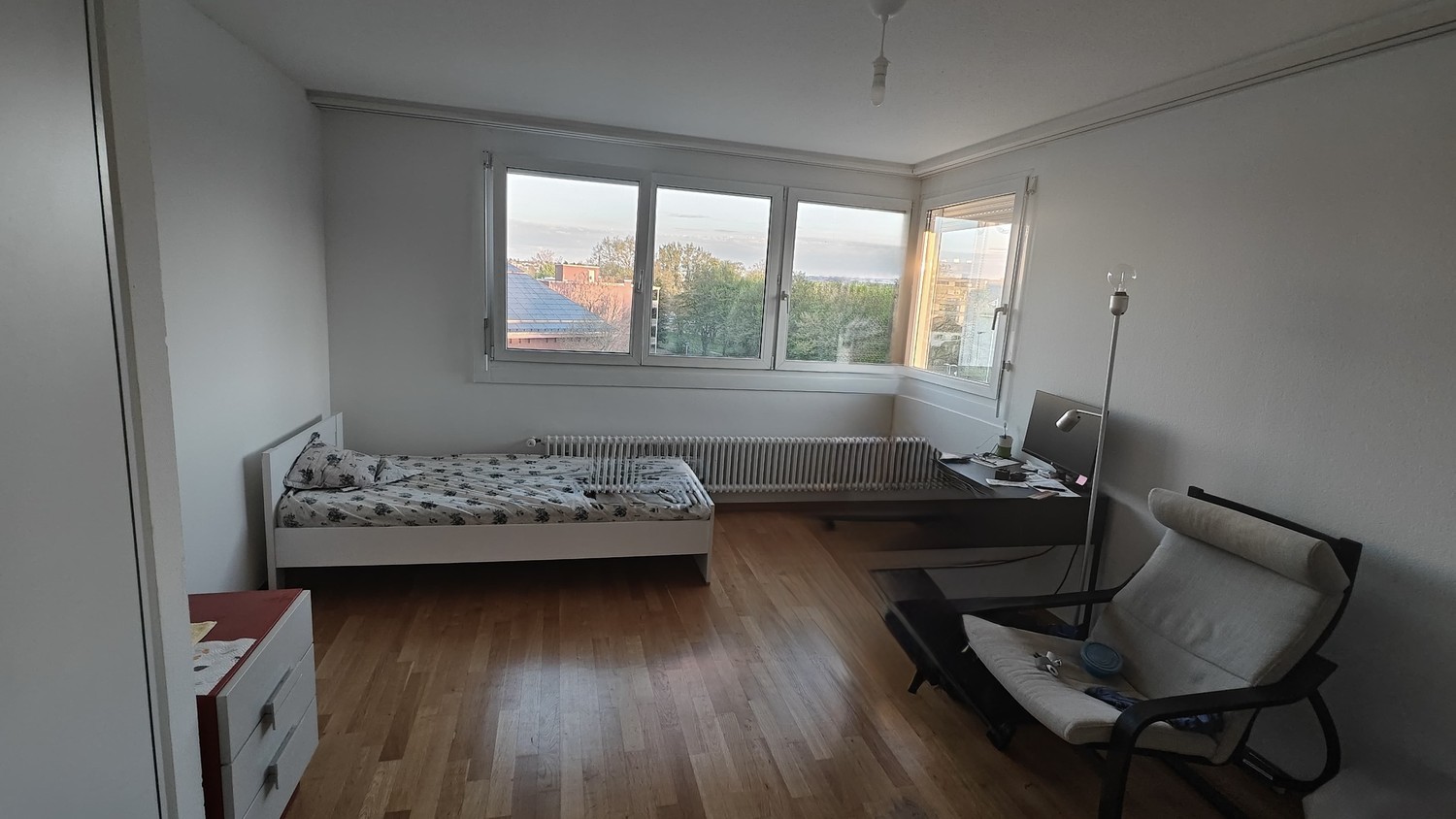Zimmer in einer Wohngemeinschaft, Foto 1 von 2