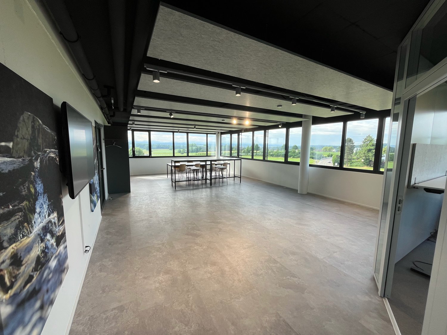 Bureau de 262m², photo 3 sur 9