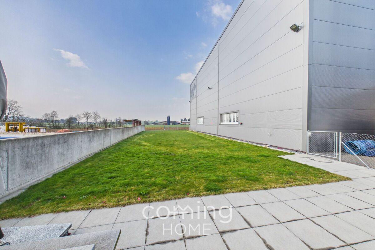 455m² commercial