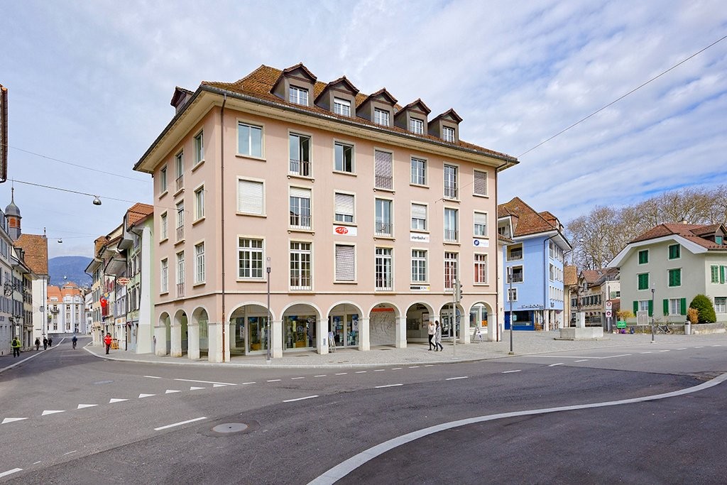 104m² office
