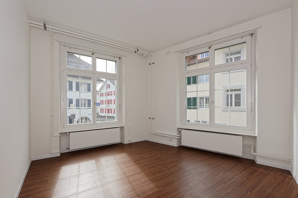 104m² office