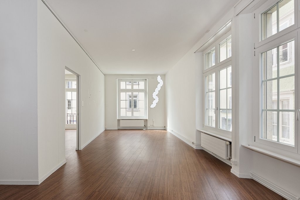 104m² office