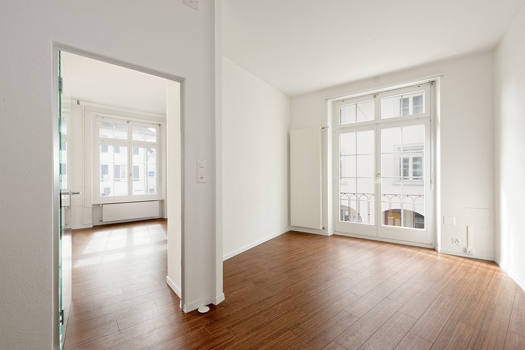 104m² office