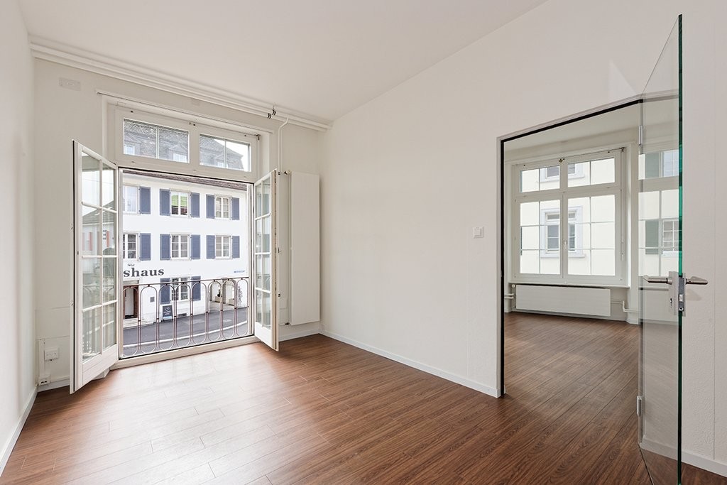 104m² office