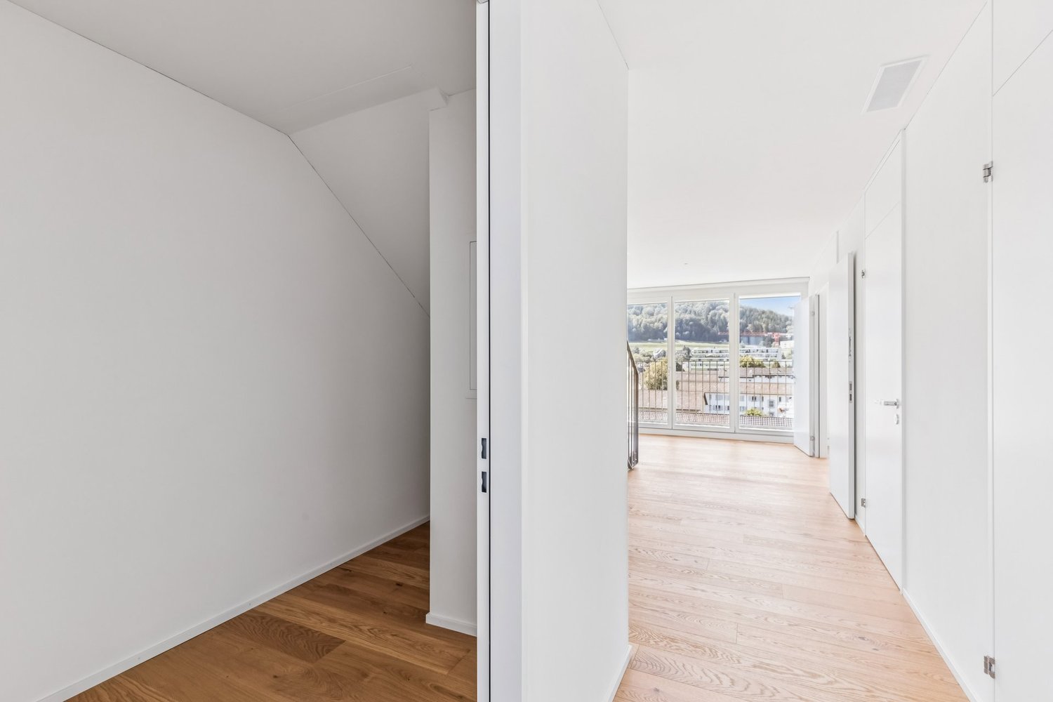 4 ½ rooms attic flat, Foto 8 von 10