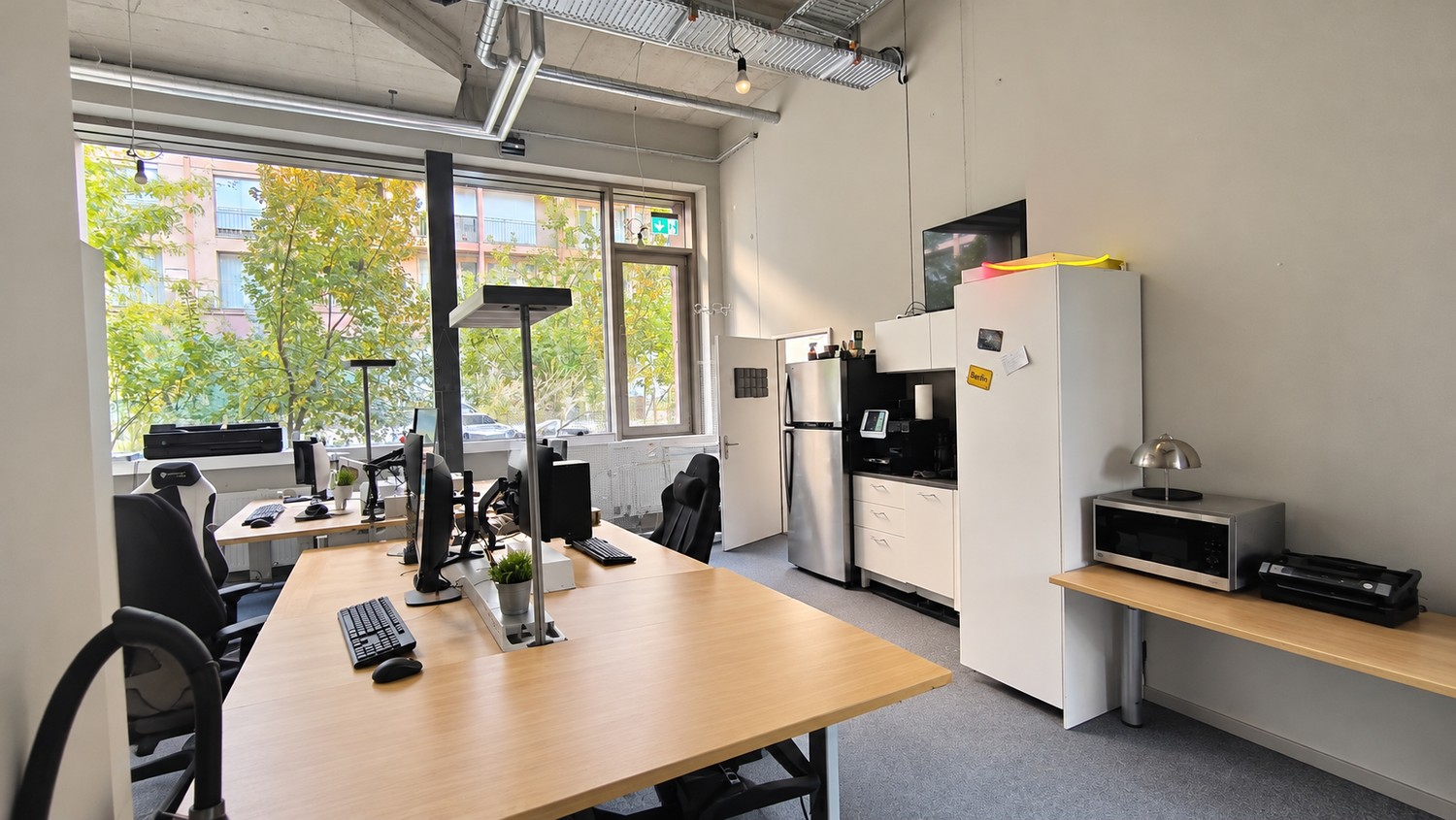 150m² commercial