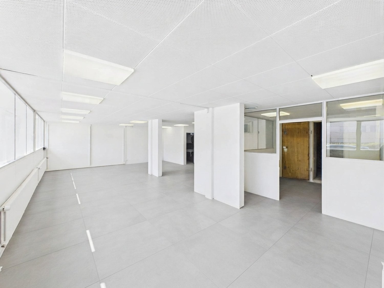 86m² commercial