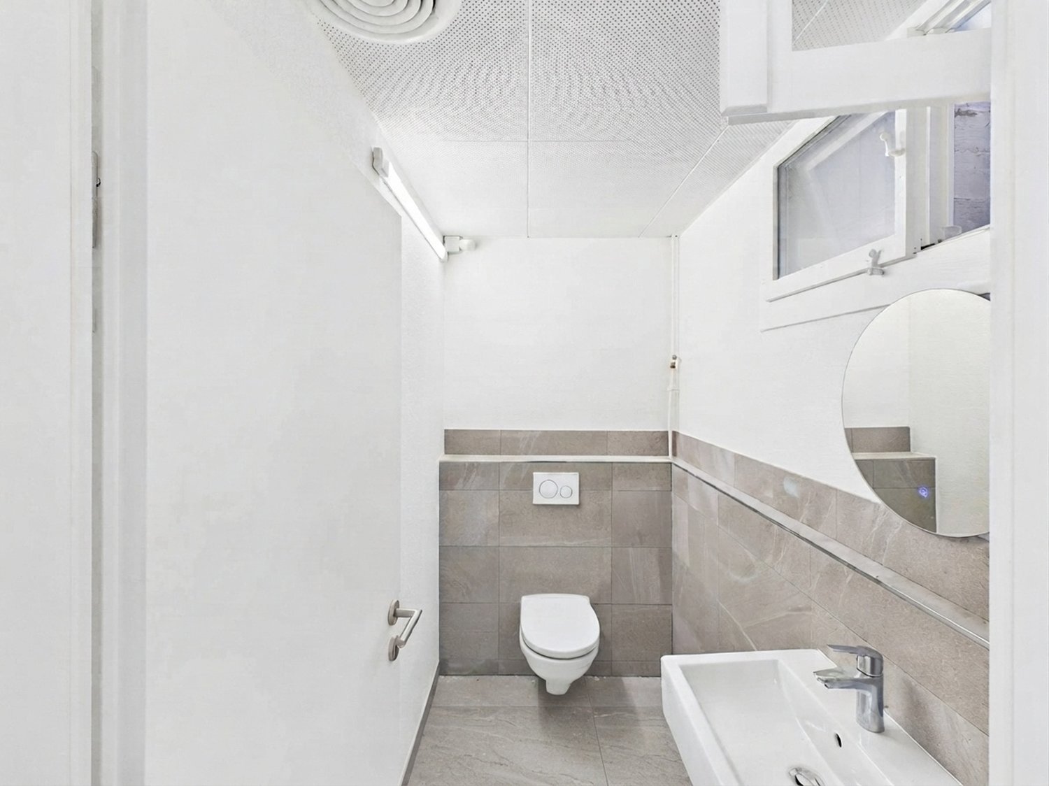 86m² commercial