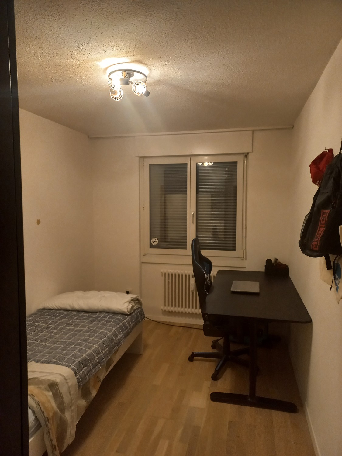 Chambre dans un appartement partagé