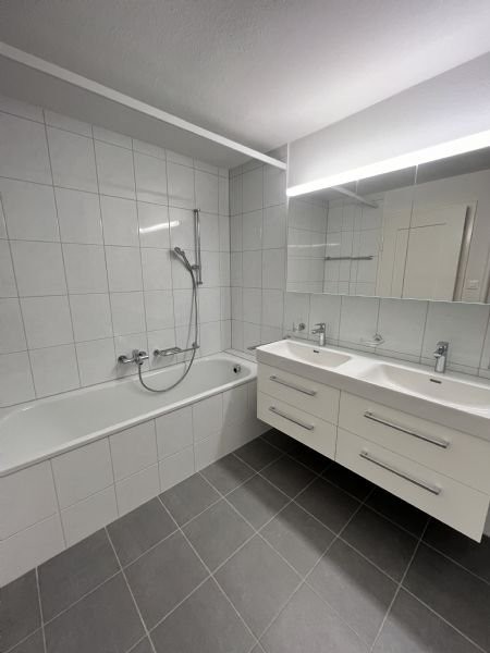 6 rooms apartment