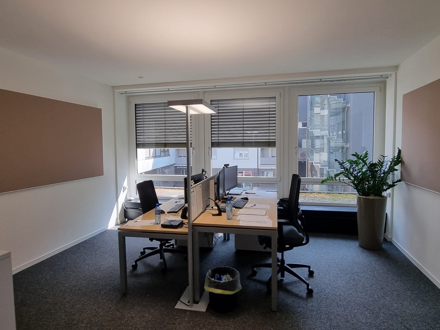 160m² office