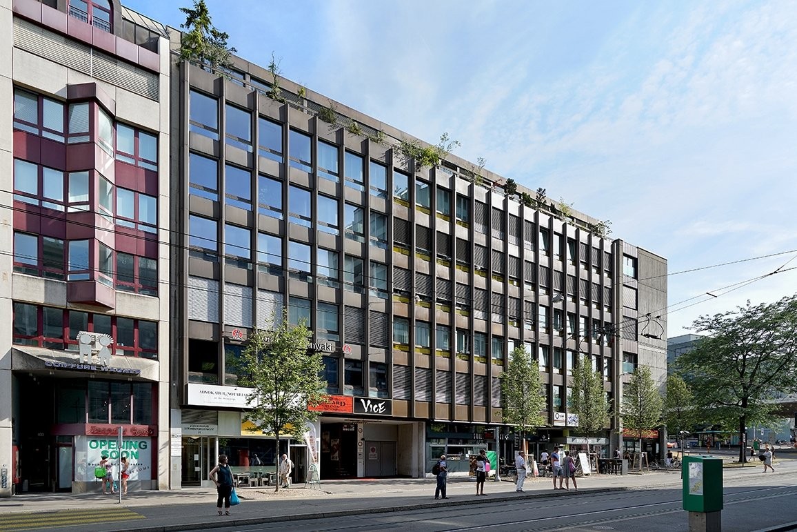 160m² office