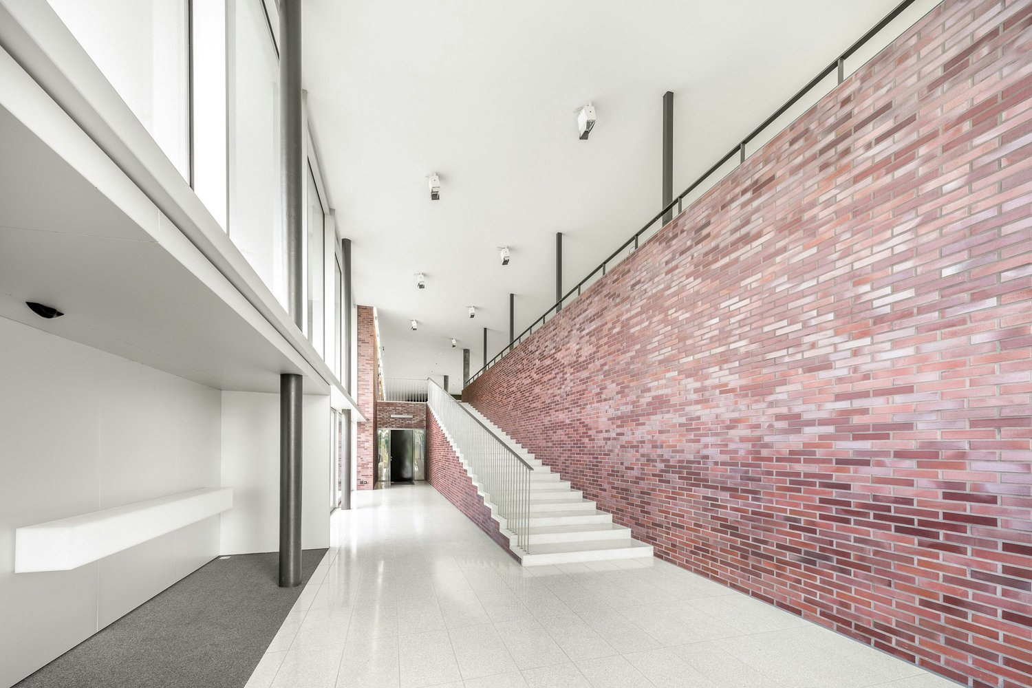 4945m² commercial