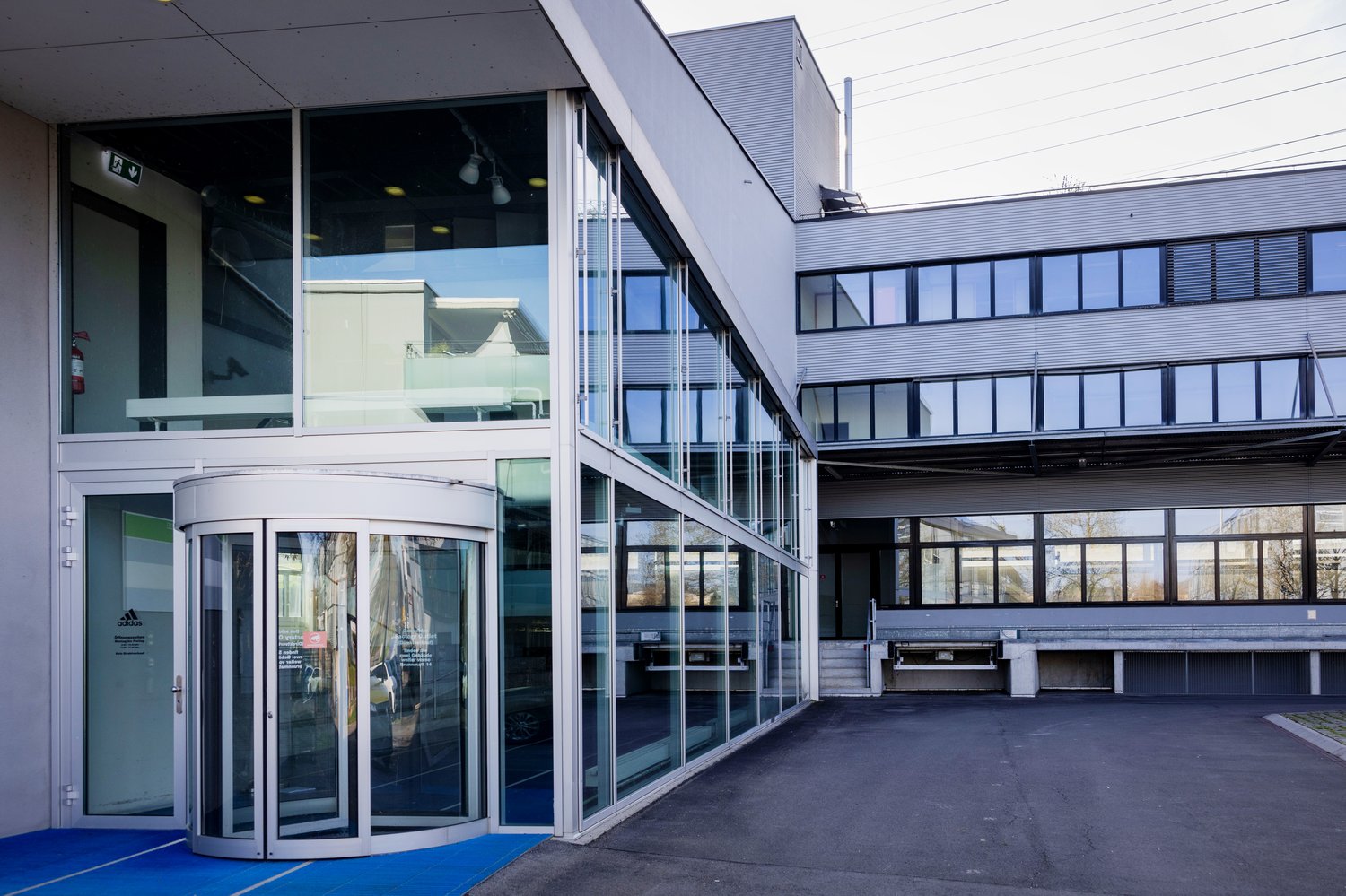 48m² office
