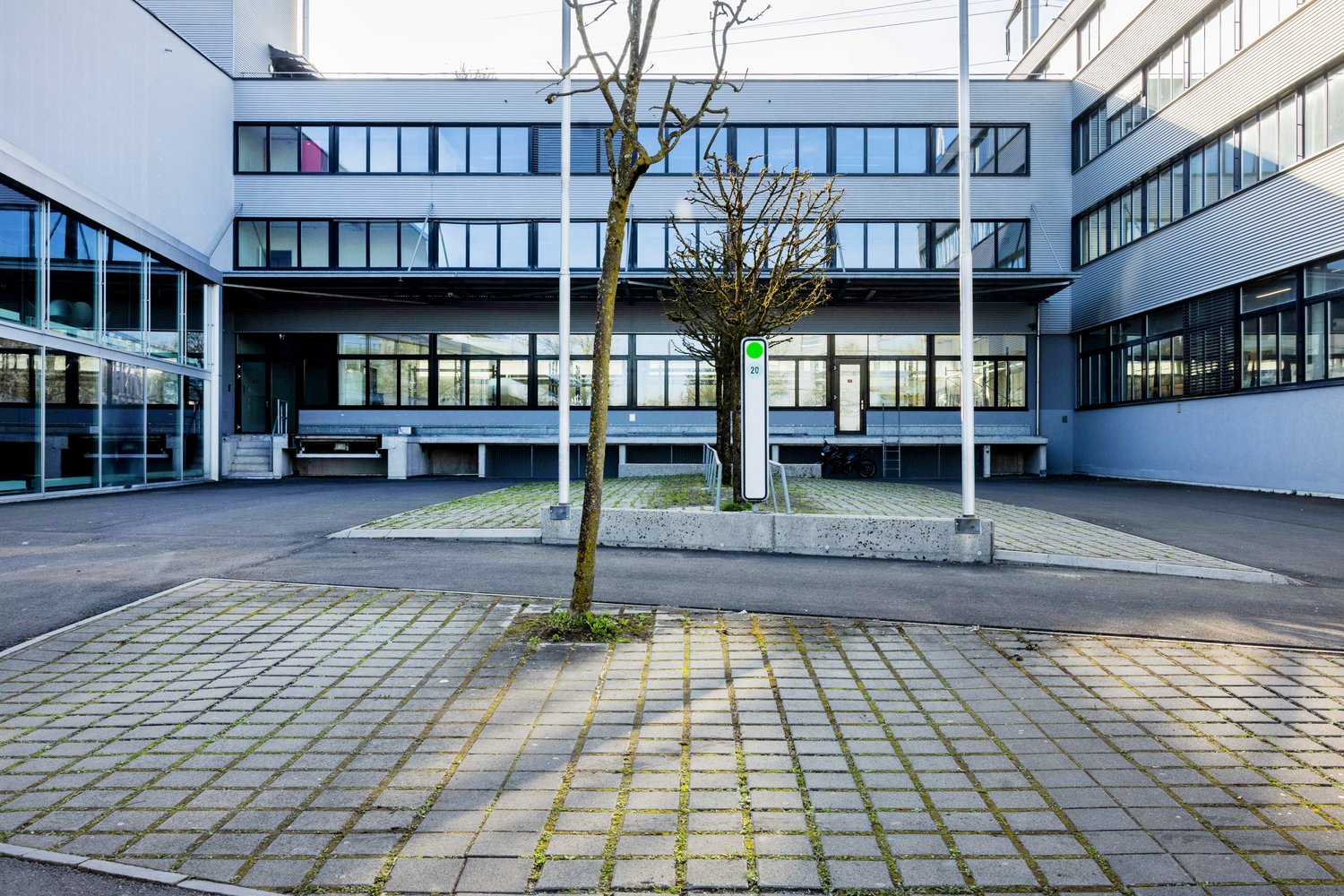 48m² office