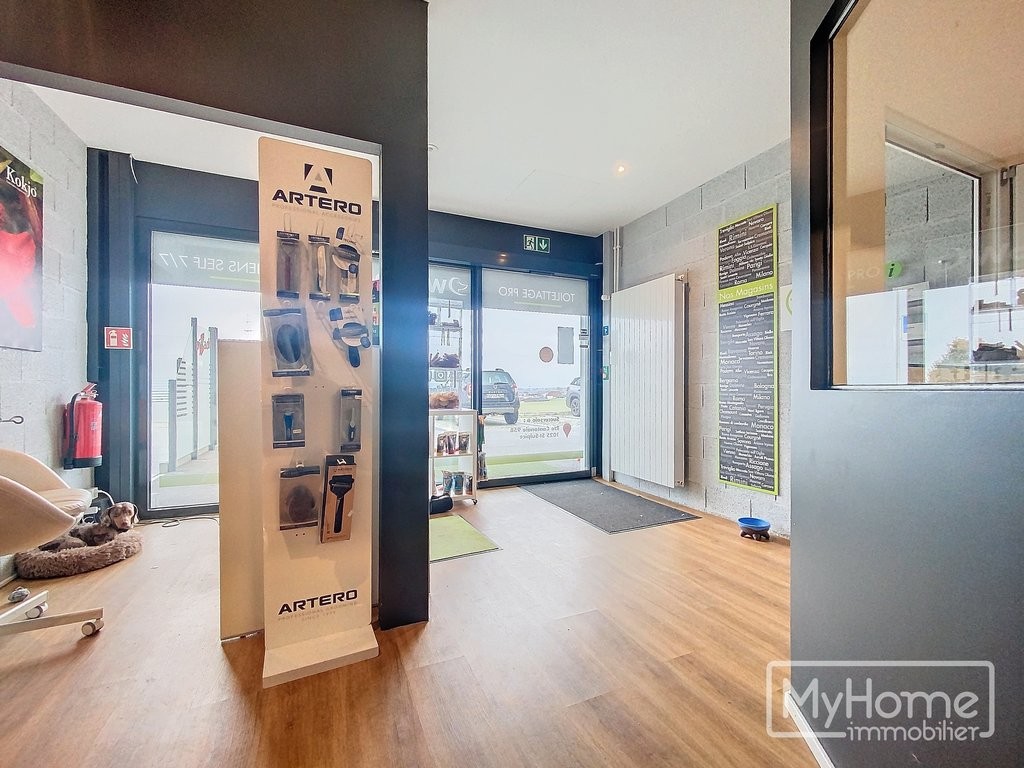 79m² shop, photo 1 of 4