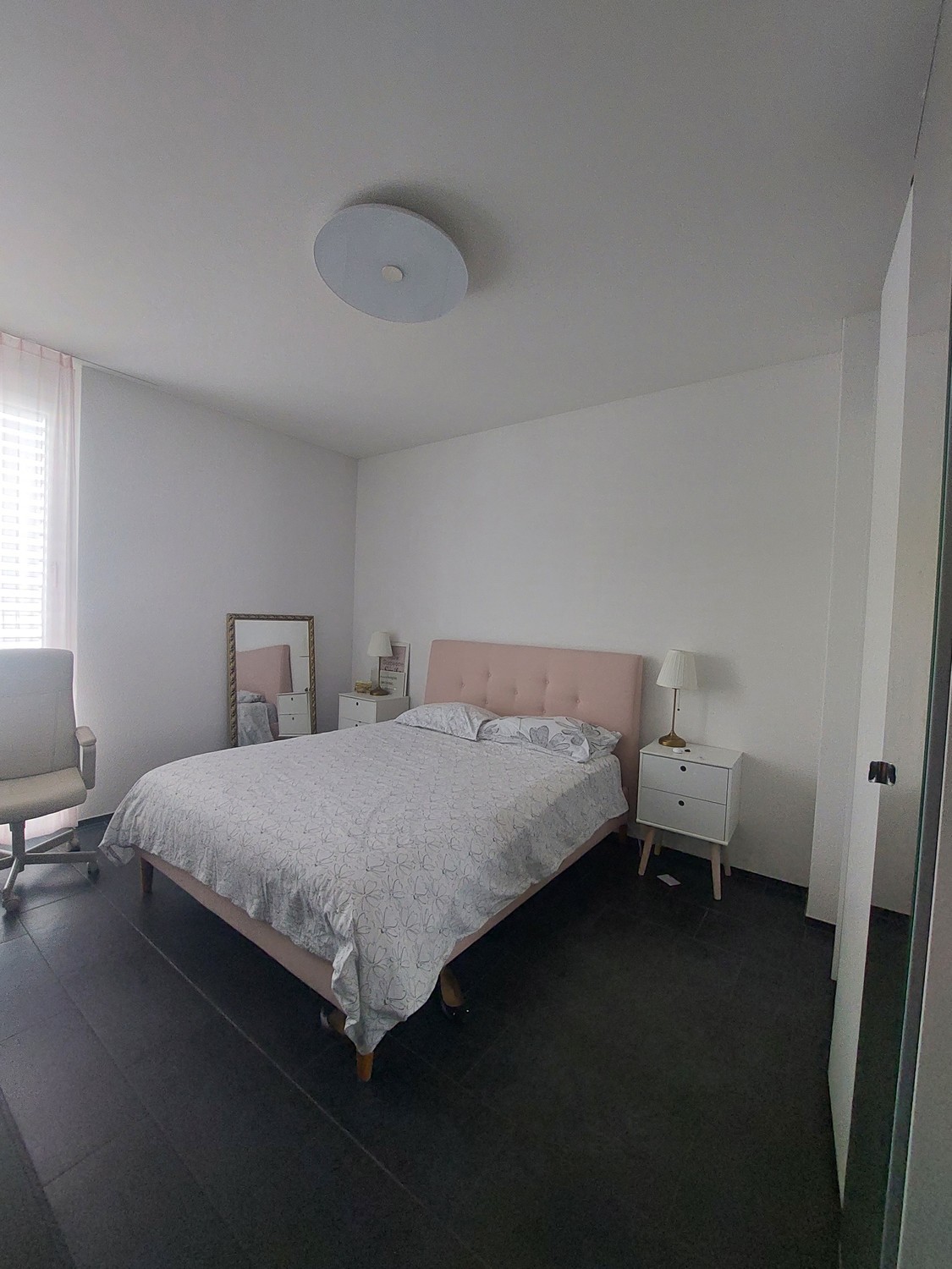 Zimmer in einer Wohngemeinschaft, Foto 2 von 2