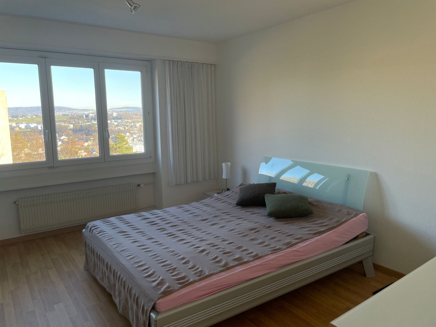 4 rooms attic flat