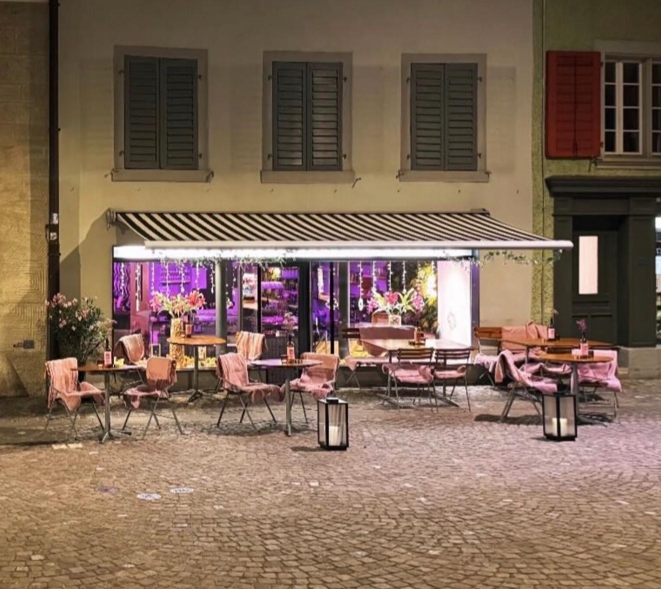 60m² commercial