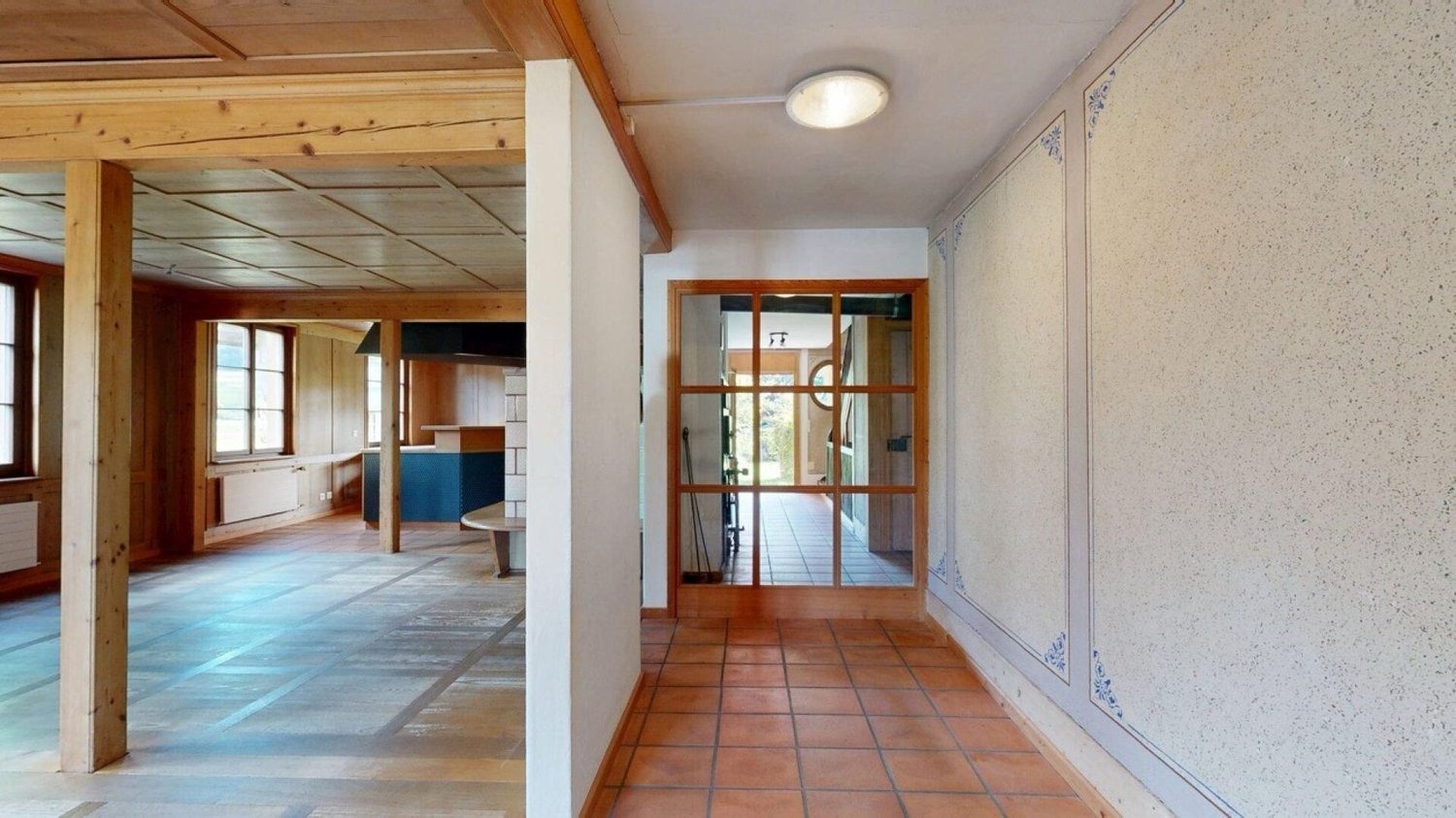 Living / commercial building