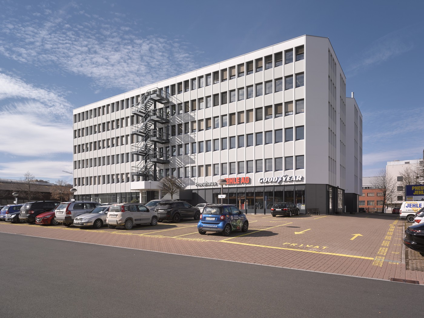 332m² bureau