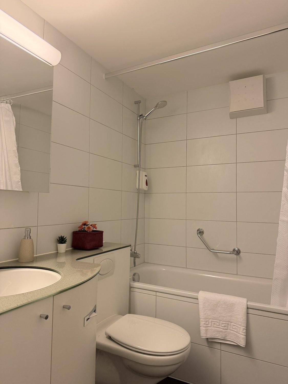 2 ½ rooms furnished flat, Foto 9 von 10