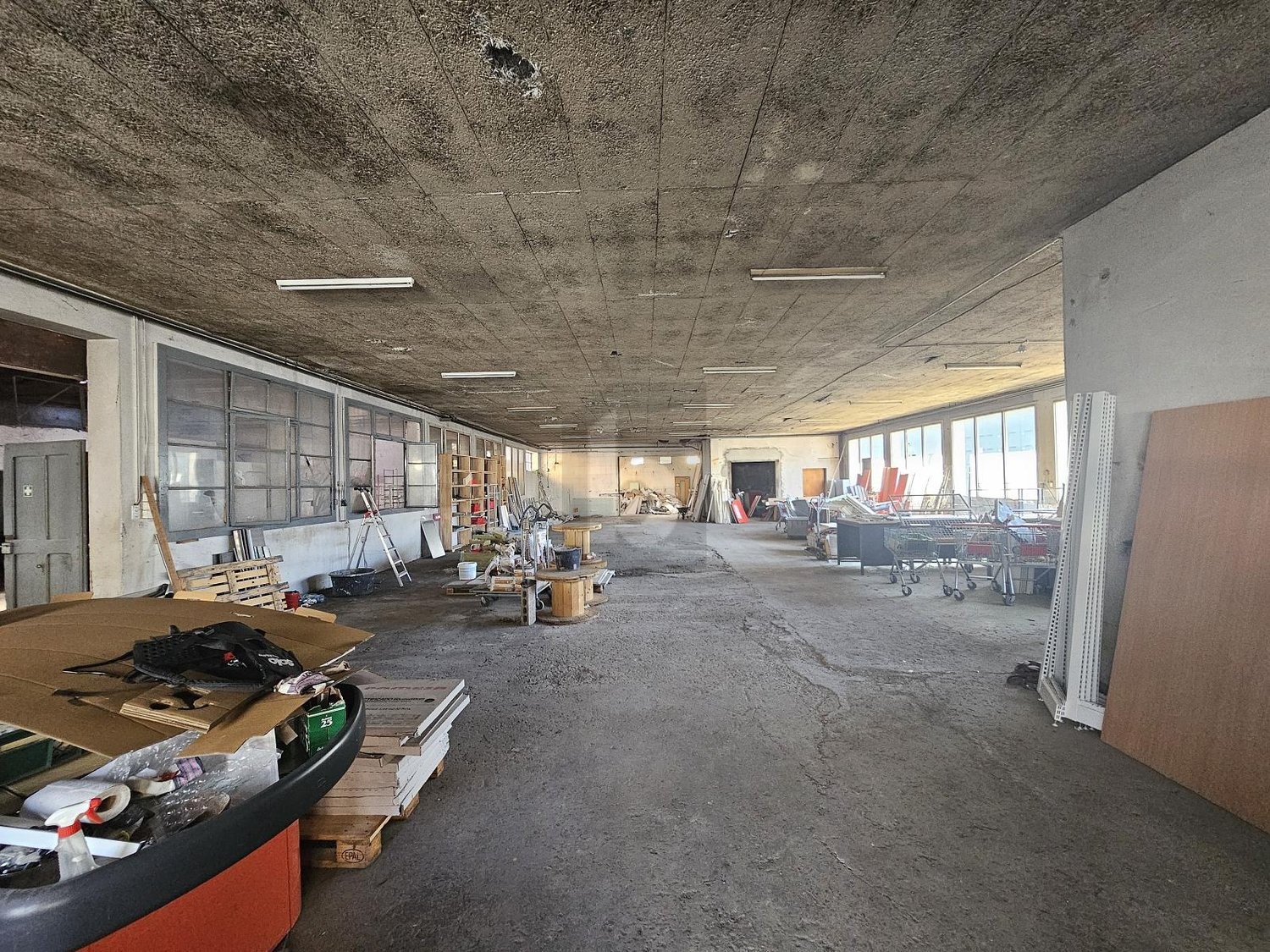 1000m² industrial object
