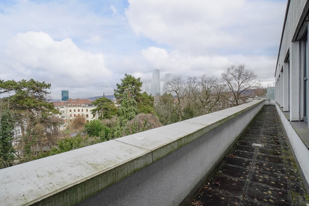 150m² office