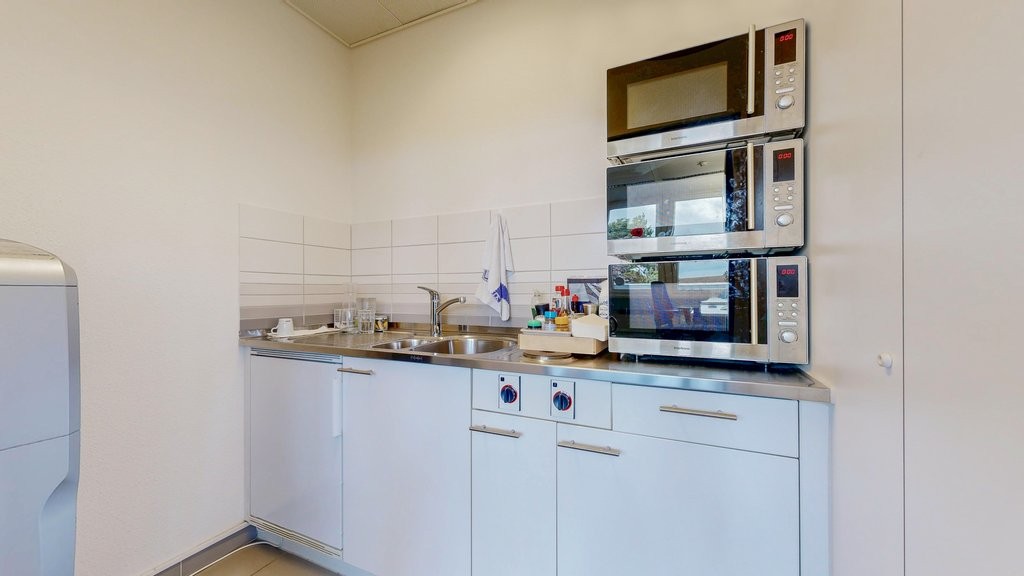 150m² office