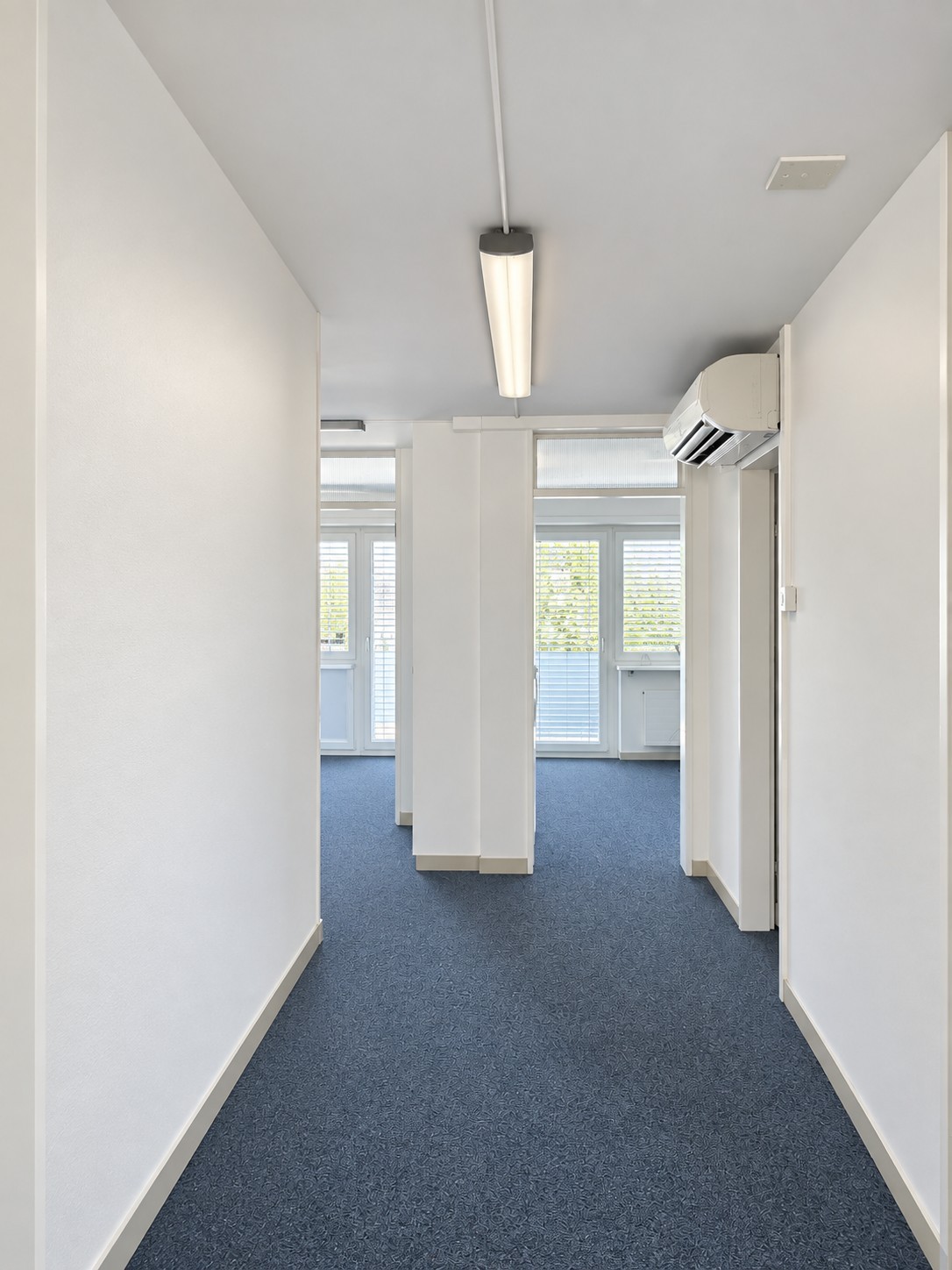 255m² office