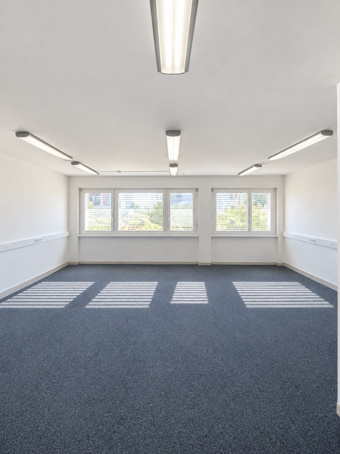 255m² office