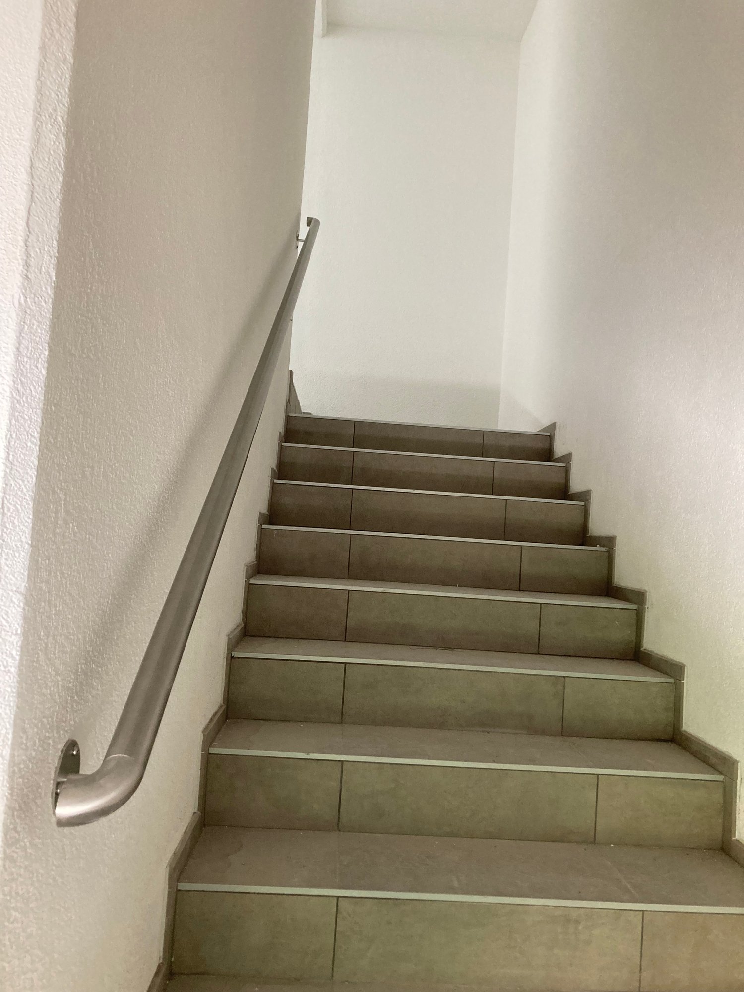 242m² office