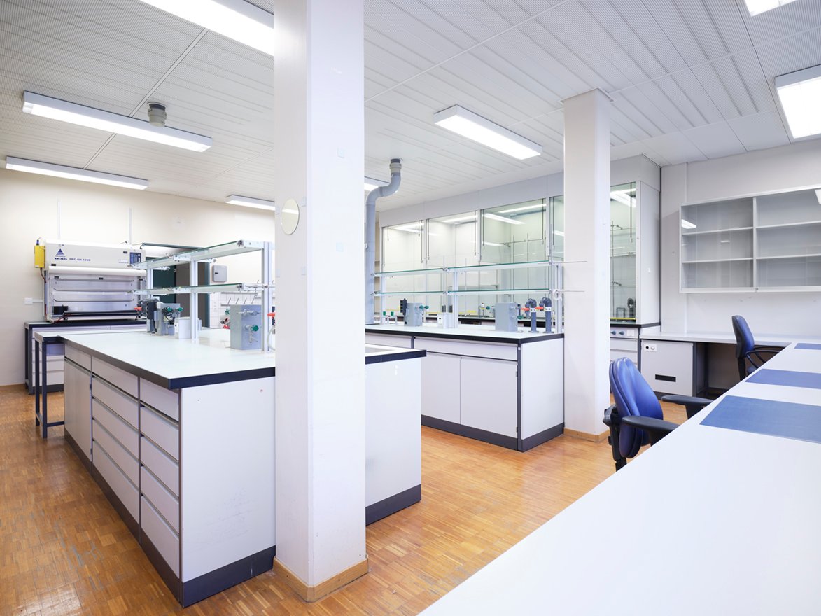 181m² commercial