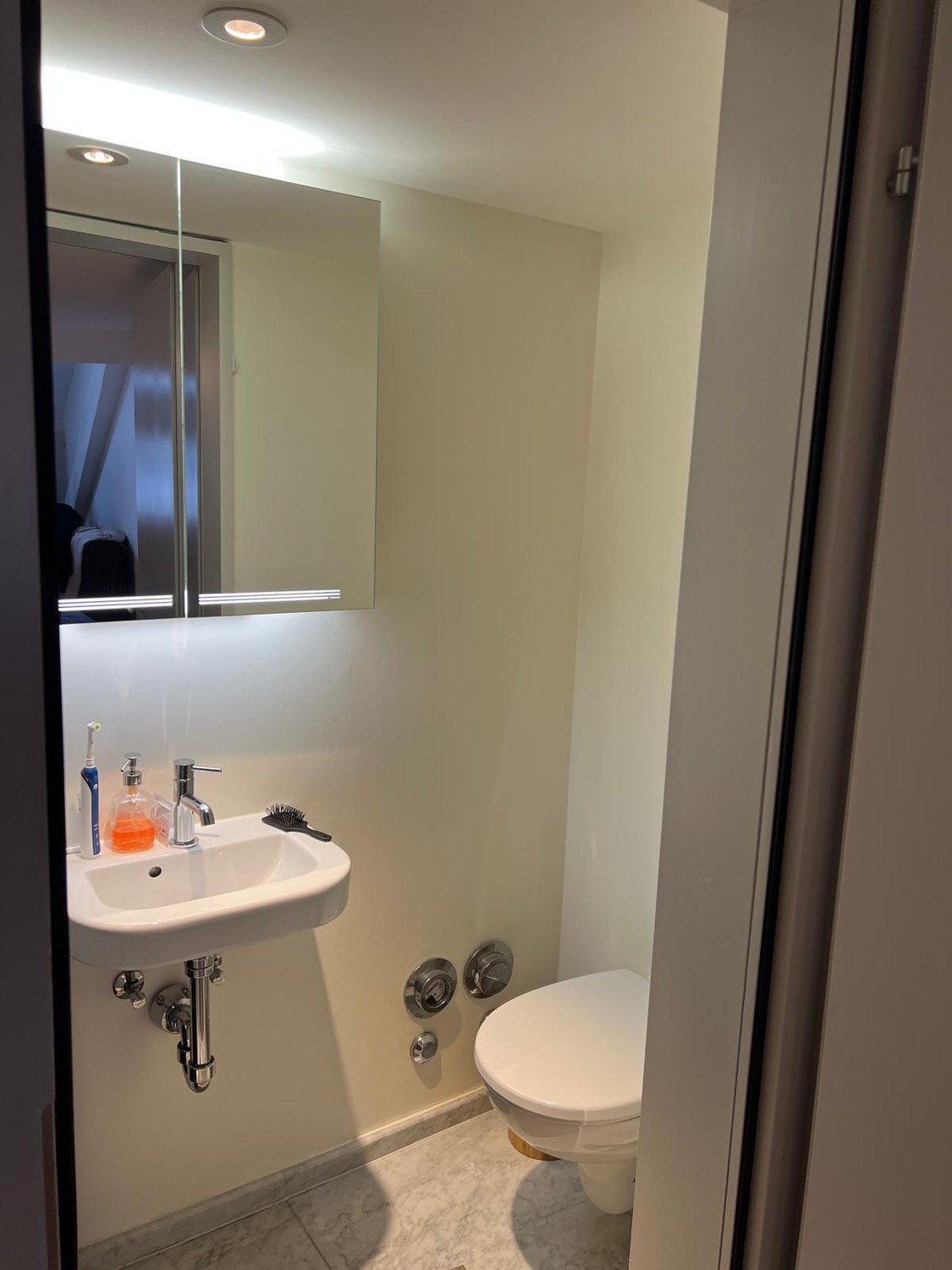1 room apartment, Foto 1 von 6