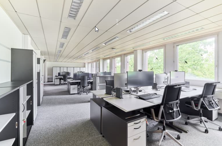 710m² office