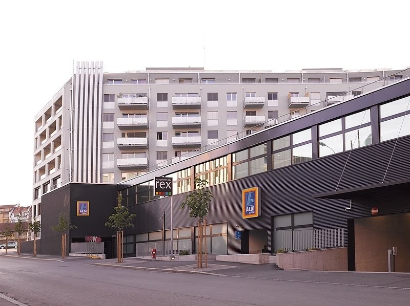 Shop, foto 2 di 4