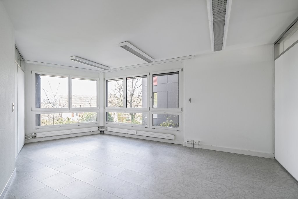226m² office
