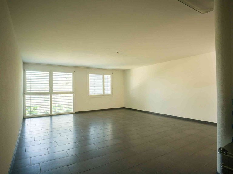 73m² commercial