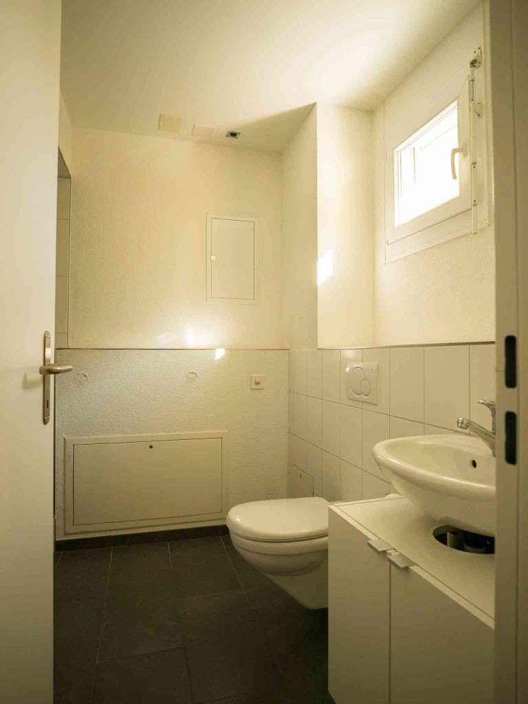 73m² commercial