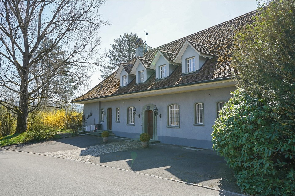 8 rooms villa