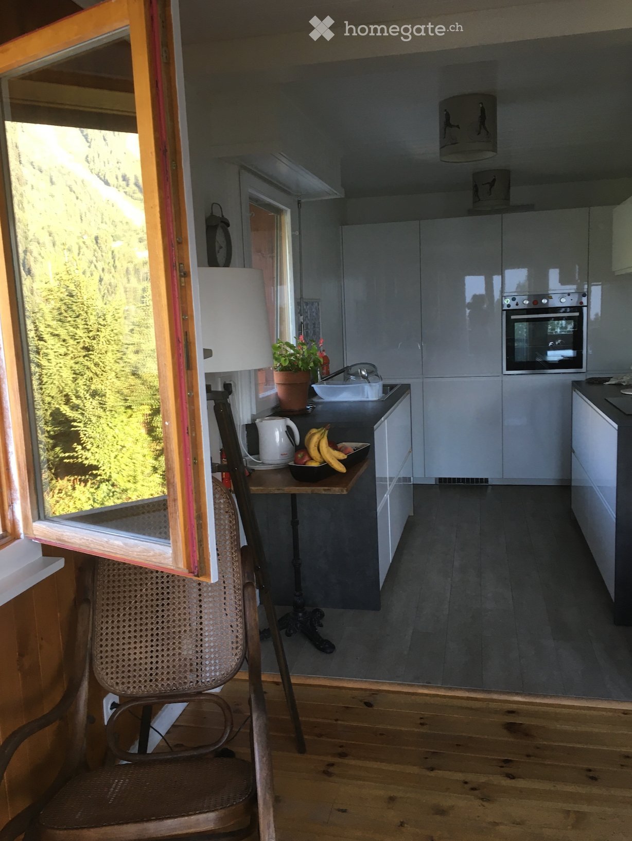 8 ½ Zimmer Einfamilienhaus, Foto 3 von 5