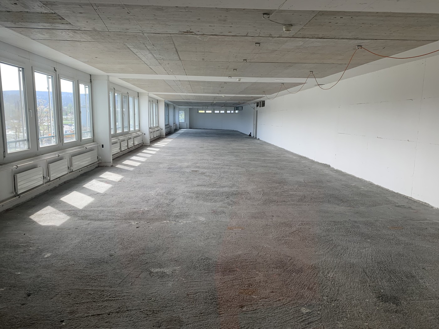 334m² office