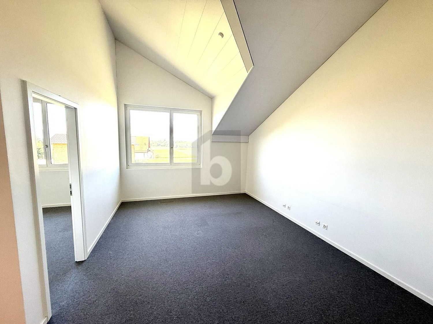 78m² Büro, Foto 2 von 4