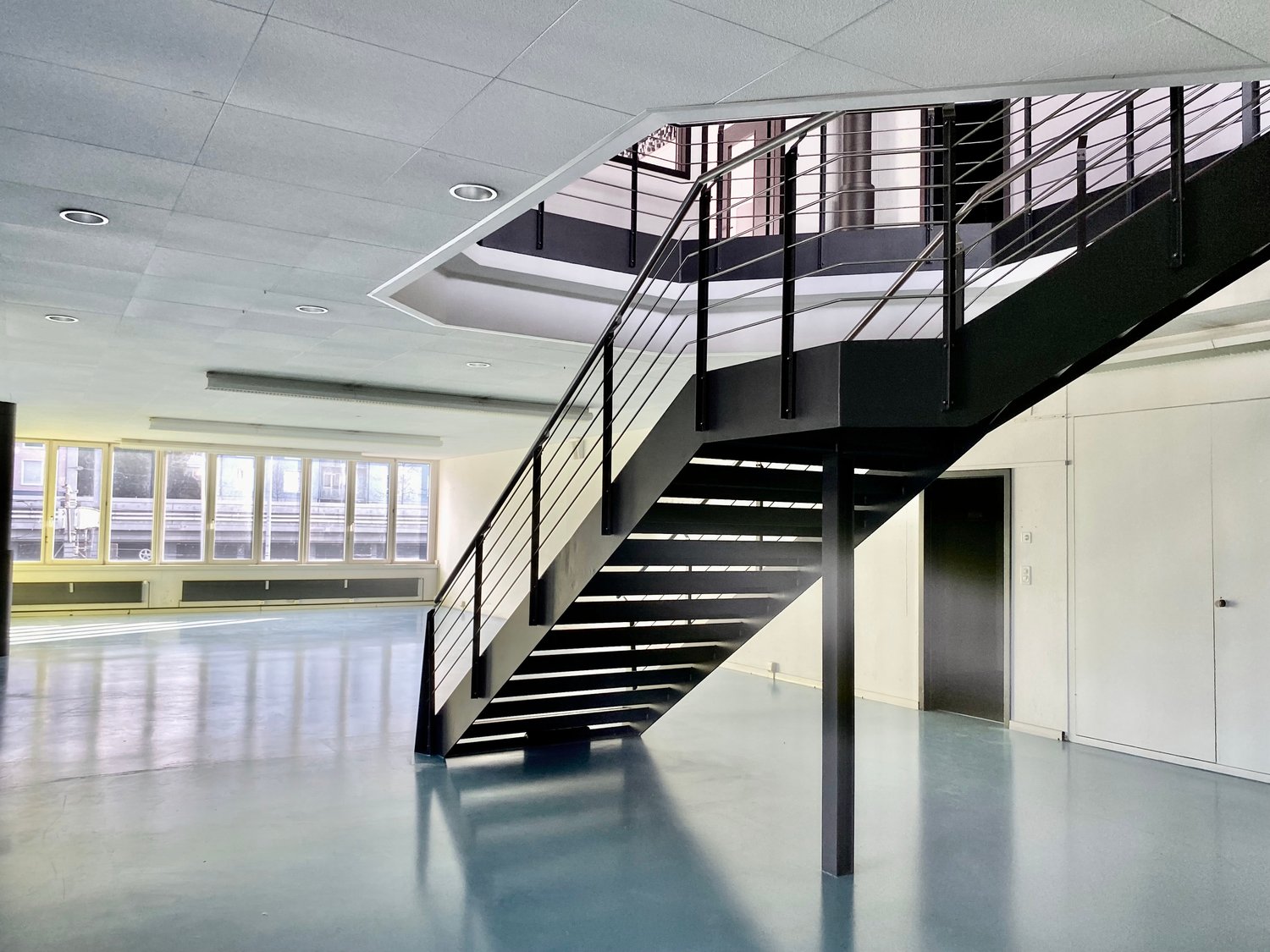 1532m² commercial