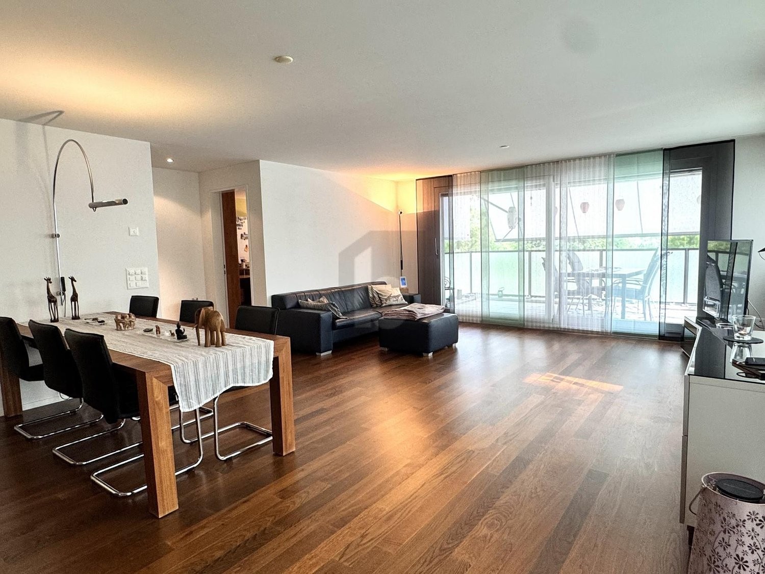 3 ½ rooms furnished flat, Foto 1 von 4