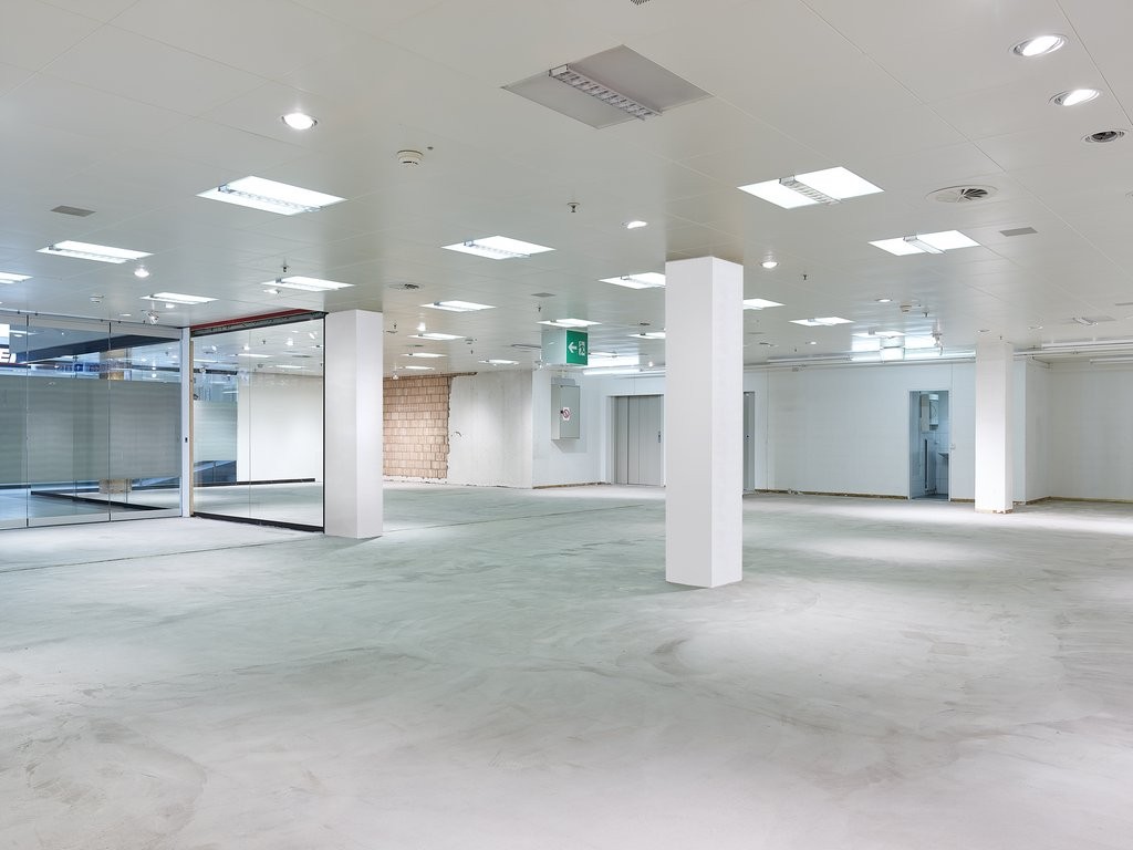 371m² shop, Foto 4 von 8