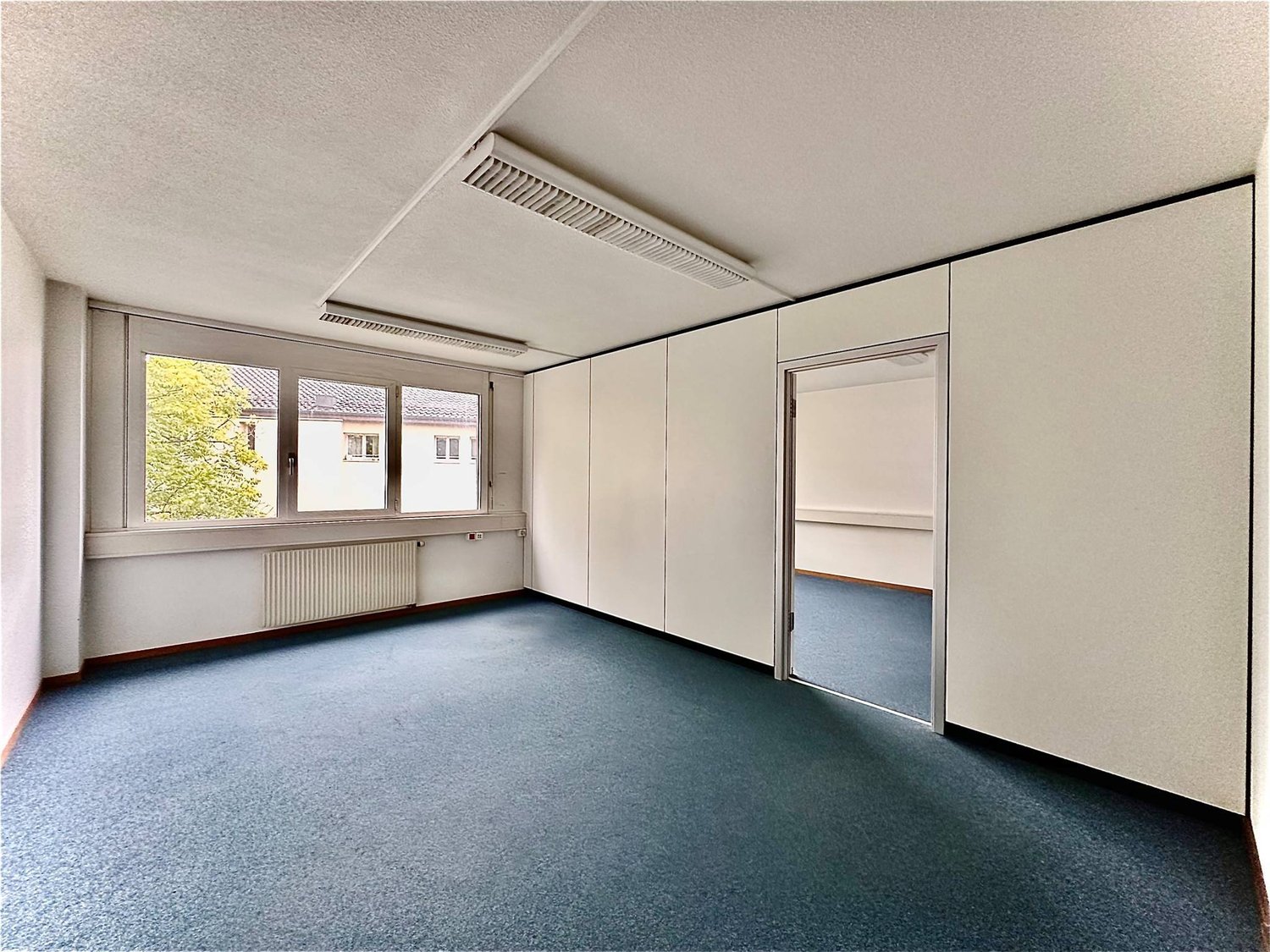 230m² office