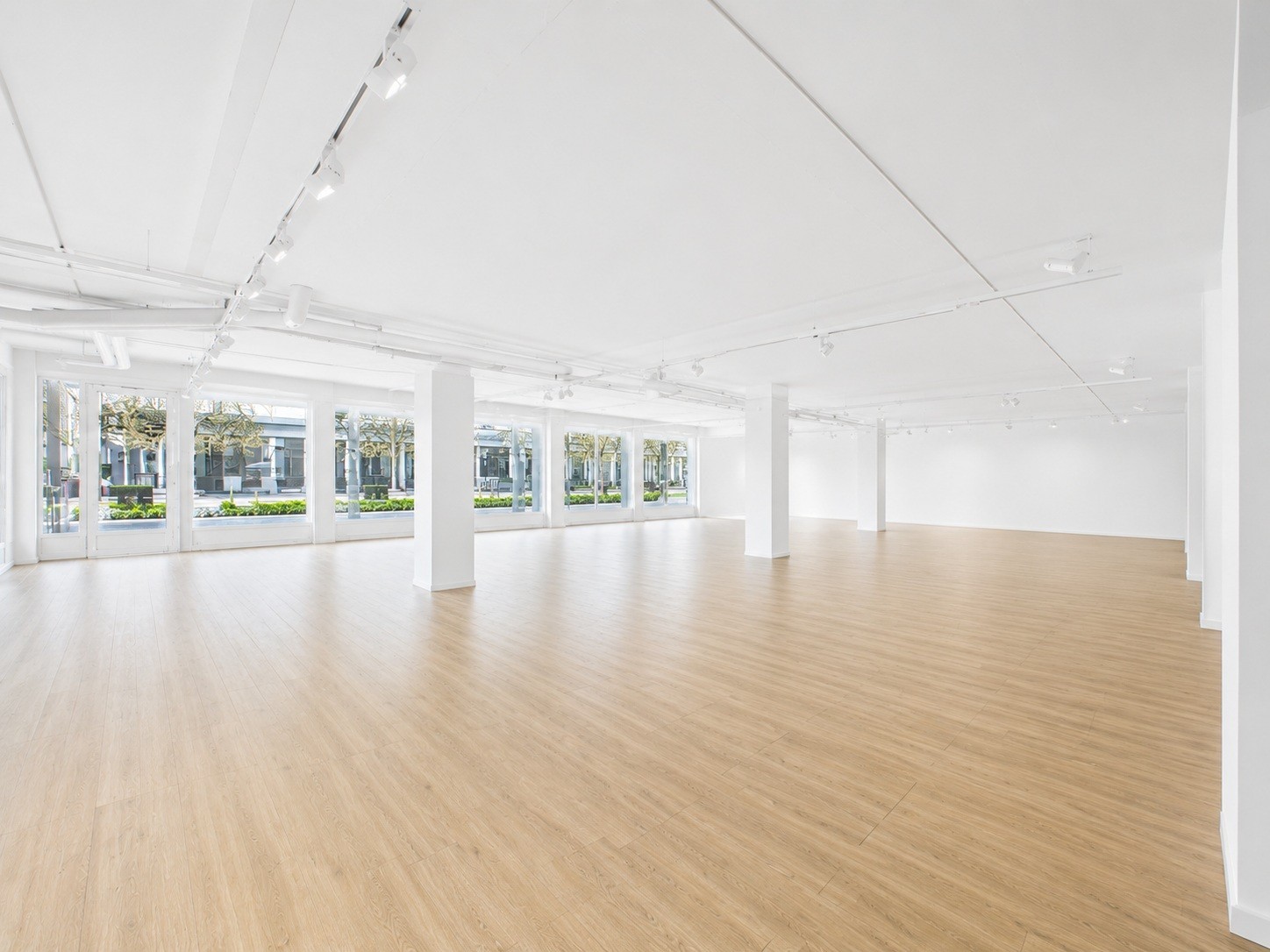 1025m² bureau
