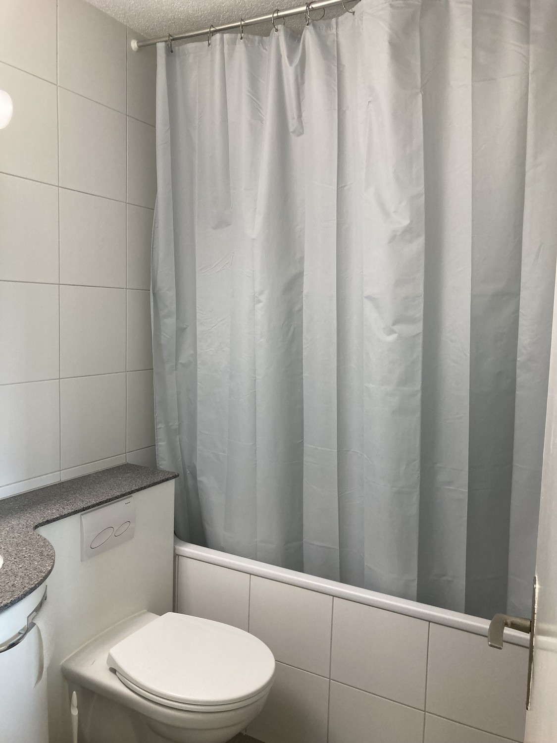 Chambre dans un appartement partagé
